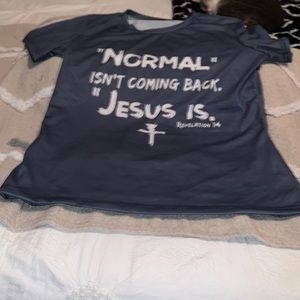 Bluish Grey Short Sleeve Ladies Tee Shirt. Size Large.